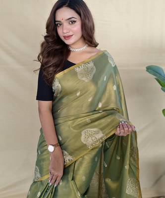 green tissue saree with zari elephant border design 4