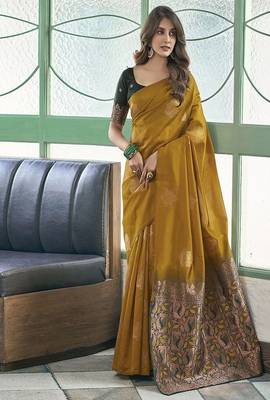 Floral zari silk blend saree 1