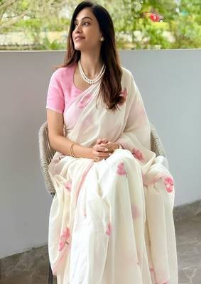 Floral printed pure linen saree with unstiched blouse piece 2