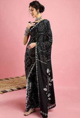 black crepe bandhani saree with printed ethnic design 3