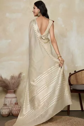 Woven design saree with unstitched blouse piece