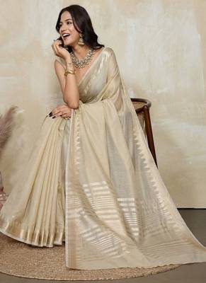 Woven design saree with unstitched blouse piece 4