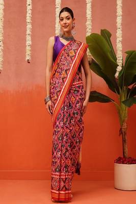 Women ethnic motifs printed zari patola saree 1