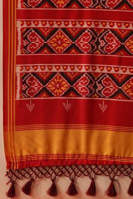 Women ethnic motifs printed zari patola saree 4