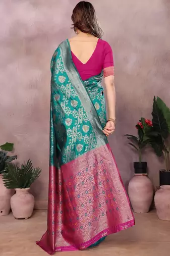 Woven design saree with zari border & unstitched blouse