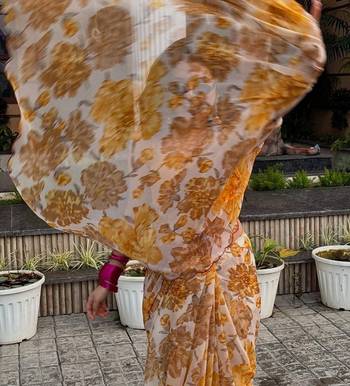 Pre draped soft georgette saree with digital print & aari work 3