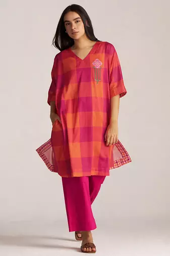 tomato & fuchsia mul cotton co-ord set with embroidered motif