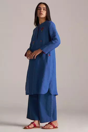 blue linen co-ord set with jamdani inspired embroidery
