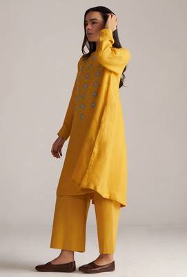 yolk yellow linen co-ord set with jamdani inspired embroidery 2