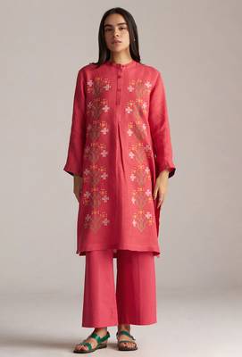 claret red linen co-ord set with jamdani inspired embroidery 1