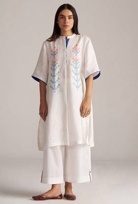 white linen co-ord set with jamdani inspired embroidery 1