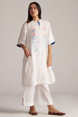 white linen co-ord set with jamdani inspired embroidery 2