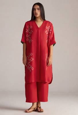 red linen co-ord set with jamdani inspired embroidery 2