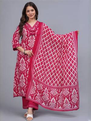 red printed kurta set with dupatta 1