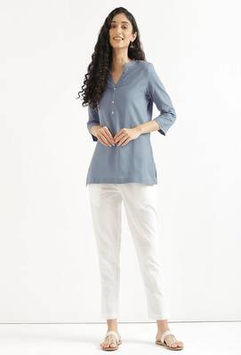 women solid blue cotton short kurti with mandarin collar 1