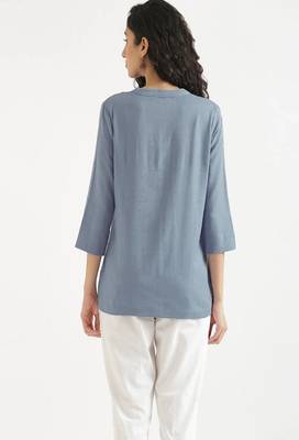 women solid blue cotton short kurti with mandarin collar 2