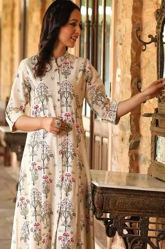 pink floral printed cotton kurta with princess cut a-line fit