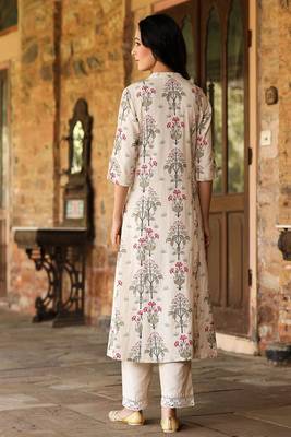pink floral printed cotton kurta with princess cut a-line fit 5