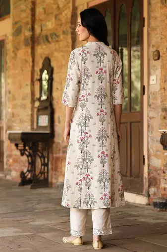 pink floral printed cotton kurta with princess cut a-line fit