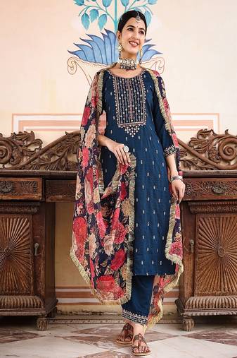 Styllow embroidered straight kurta suit set (set of 3)