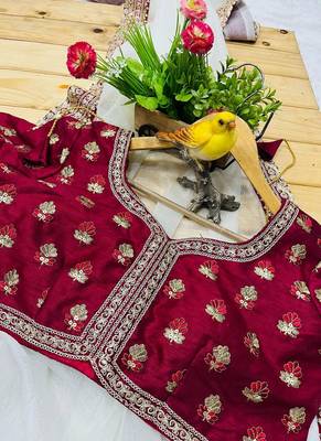 off white banarasi crush silk sequins saree 3