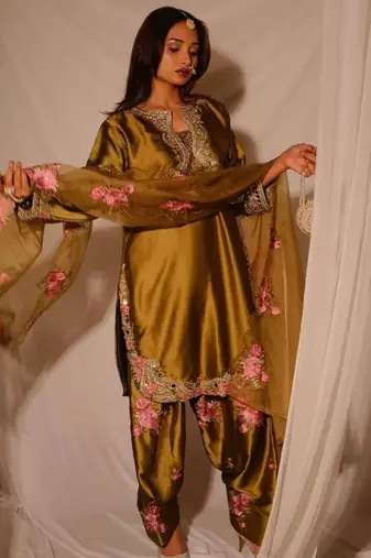 Trendsetter japan satin embroidered farshi salwar suit