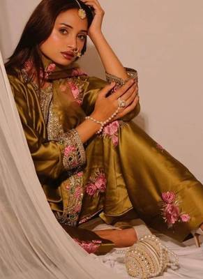 Trendsetter japan satin embroidered farshi salwar suit 4