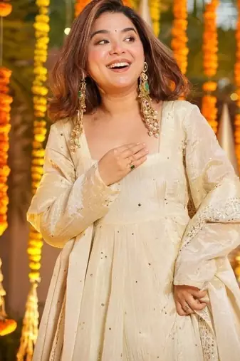 Cream chinnon kurti with palazzo & foil print dupatta