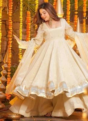 Cream chinnon kurti with palazzo & foil print dupatta 4