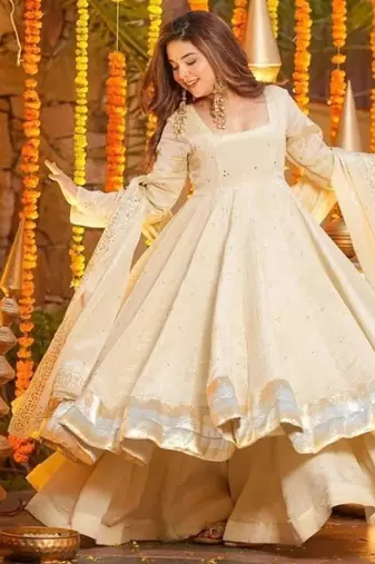 Cream chinnon kurti with palazzo & foil print dupatta