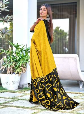 Mustard block print soft pure cotton saree with blouse. 3