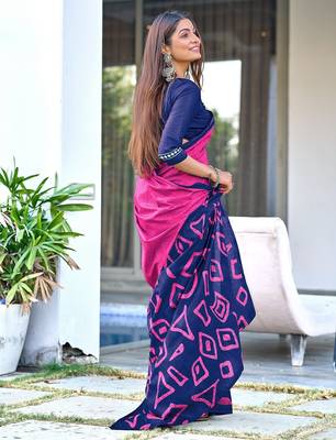 Pink block print soft pure cotton saree with blouse. 4