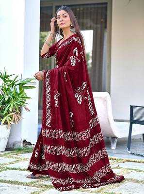 Maroon block print soft pure cotton saree with blouse. 3