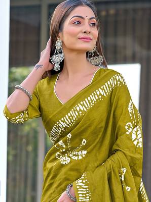 Mehendi block print soft pure cotton saree with blouse. 2