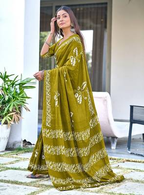 Mehendi block print soft pure cotton saree with blouse. 3