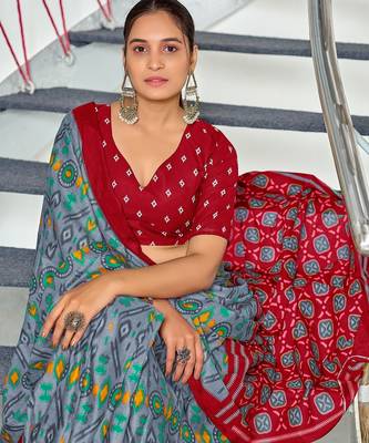 Grey ikkat print soft pure cotton saree with blouse. 4