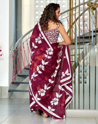 Maroon floral print soft pure cotton saree with blouse. 4