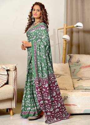 Green floral print soft pure cotton saree with blouse. 3