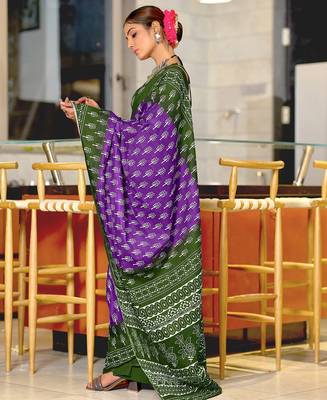 Purple floral print soft pure cotton saree with blouse. 3