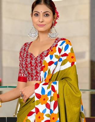 Mehendi floral print mulmul cotton saree with blouse. 2