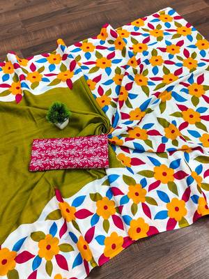 Mehendi floral print mulmul cotton saree with blouse. 5