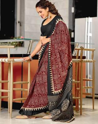 Maroon block print mulmul cotton saree with blouse. 3