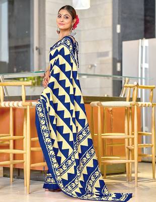 Blue zigzag, block print mulmul cotton saree with blouse. 3