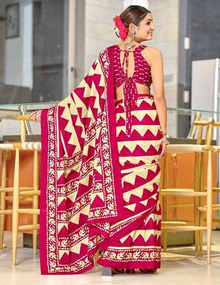 Pink zigzag, block print mulmul cotton saree with blouse. 4