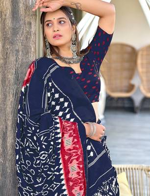 Navy blue ikkat print mulmul cotton saree with blouse. 3