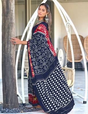 Navy blue ikkat print mulmul cotton saree with blouse. 4