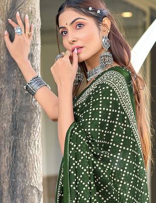 Green floral, bandhani print mulmul cotton saree with blouse. 2