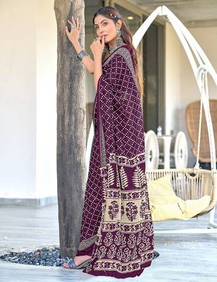 Purple floral, bandhani print mulmul cotton saree with blouse. 3