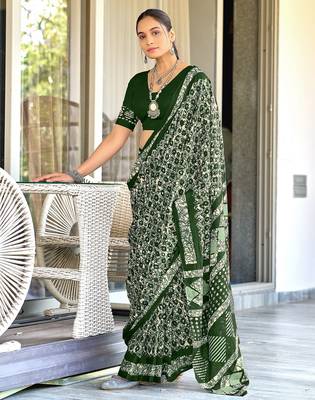 Green batik print mulmul cotton saree with blouse. 1