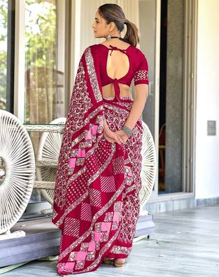 Pink batik print mulmul cotton saree with blouse. 4